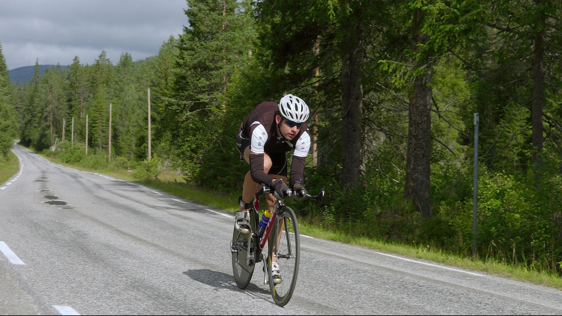 男子国家队强化外线投射提升进攻多样性